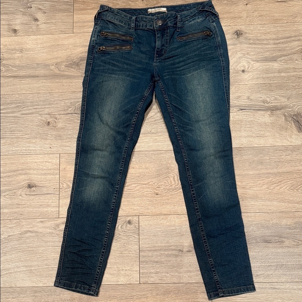 FREE PEOPLE Mid Rise Ankle Moto Jeans Size 27 Edgy Baddie Grunge Boho Festival